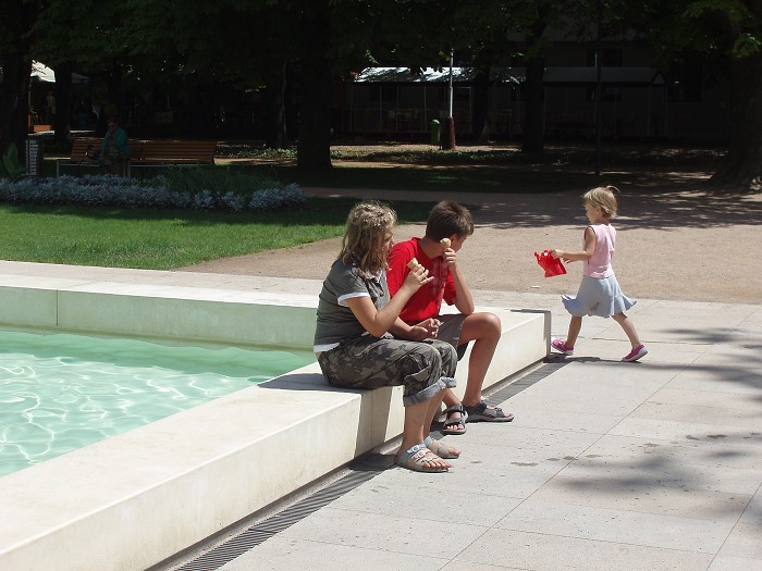 img00205.jpg