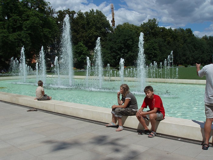 img00207.jpg