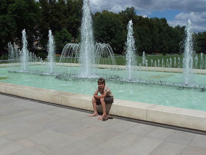 img00209.jpg