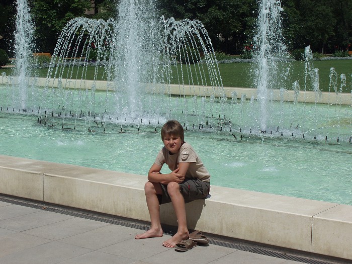 img00210.jpg