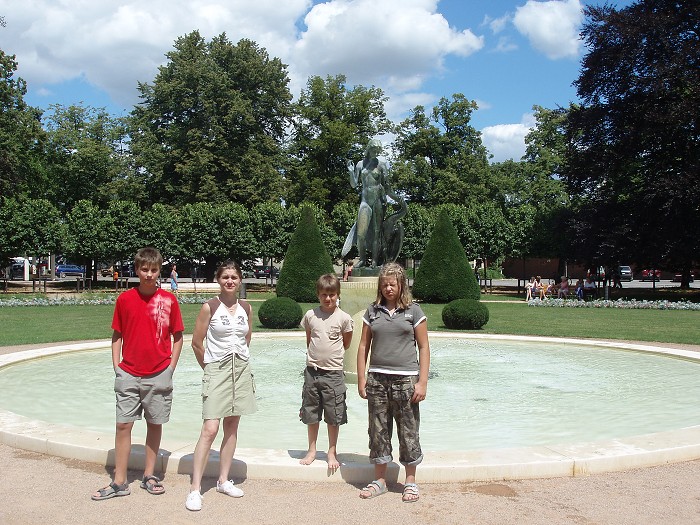 img00214.jpg